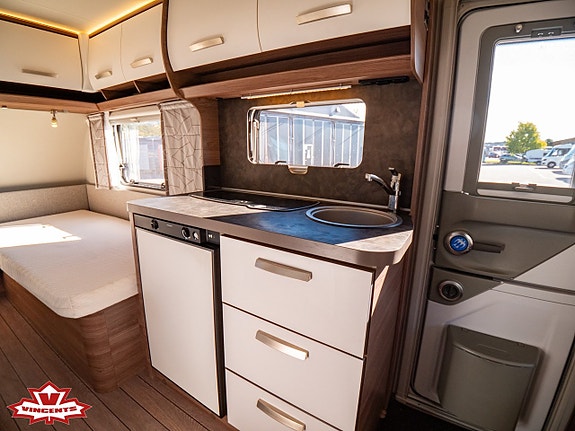 Knaus Sport 460 EU *Långbäddar *Förtält 8 of 19