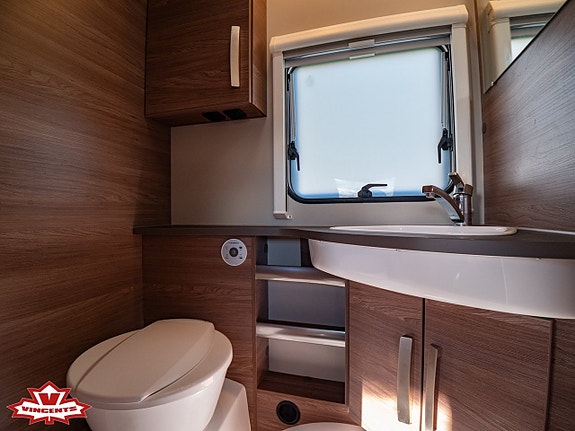 Knaus Sport 460 EU *Långbäddar *Förtält 17 of 19