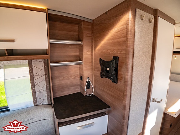 Knaus Sport 460 EU *Långbäddar *Förtält 12 of 19