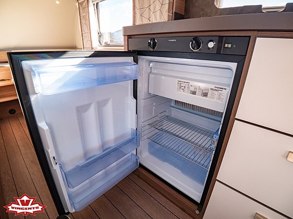 Knaus Sport 460 EU *Långbäddar *Förtält 10 of 19