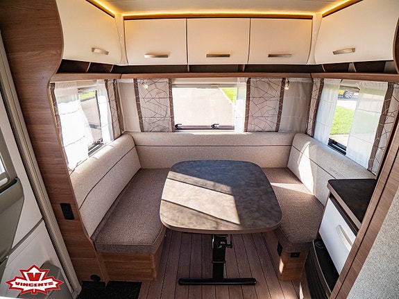 Knaus Sport 460 EU *Långbäddar *Förtält 3 of 19