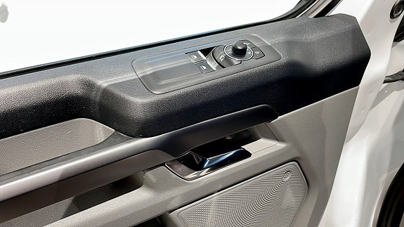 Ford Custom Tourneo 11 of 11