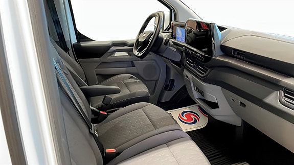 Ford Custom Tourneo 3 of 11