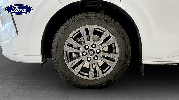 Ford Custom Tourneo 9 of 11