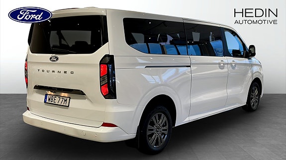 Ford Custom Tourneo 2 of 11