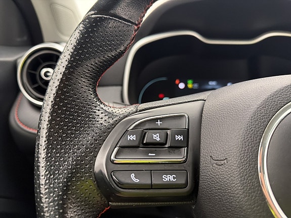 MG ZS 16 of 30