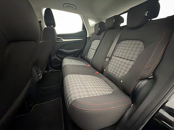 MG ZS 29 of 30