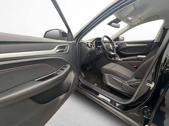 MG ZS 10 of 30