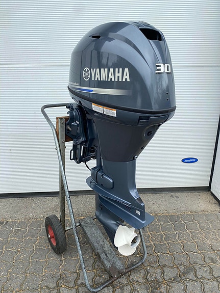 Yamaha F30BETL