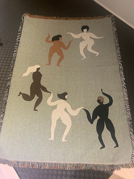 Ferm Living väggbonad / pläd med dansande figurer