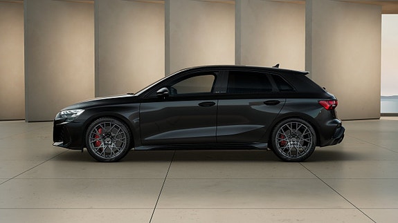 Audi RS3 2 of 11