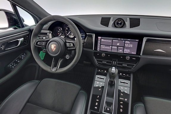 Porsche Macan GTS 15 of 30
