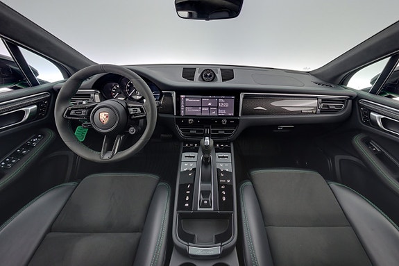 Porsche Macan GTS 13 of 30