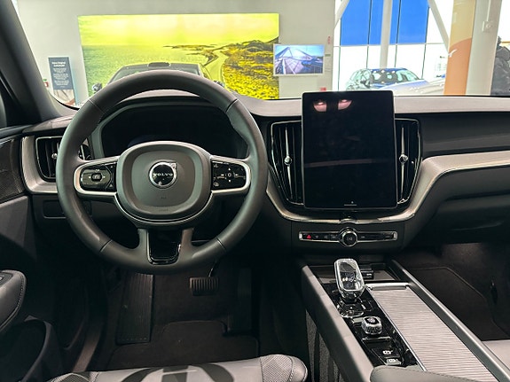 Volvo XC60 6 of 10