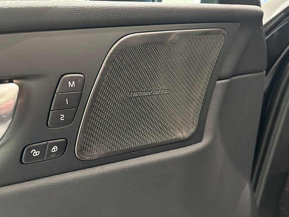 Volvo XC60 9 of 10
