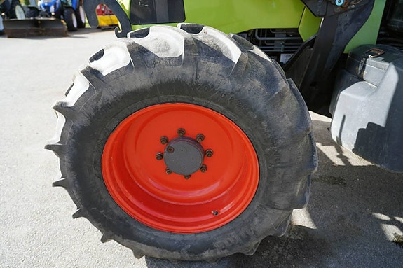 CLAAS ARION 630C 12 of 12