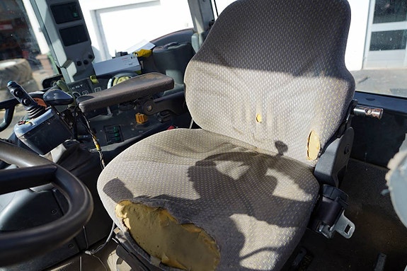 CLAAS ARION 630C 7 of 12
