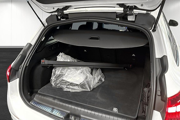 Mercedes-Benz C300 e 12 of 26