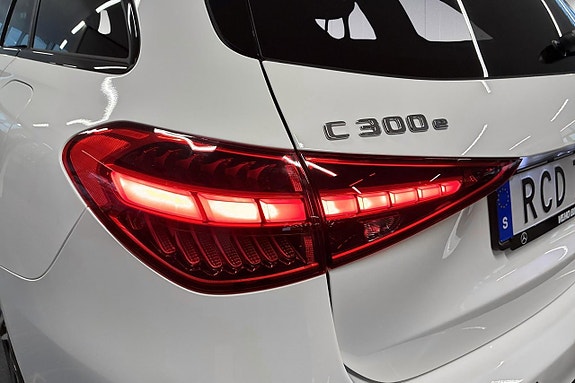 Mercedes-Benz C300 e 26 of 26