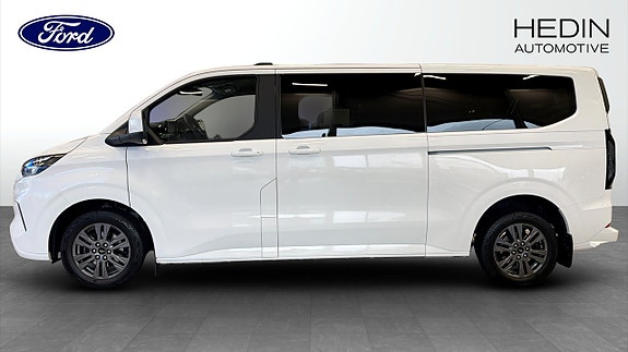 Ford Custom Tourneo 6 of 9