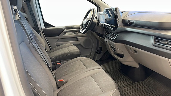 Ford Custom Tourneo 3 of 9