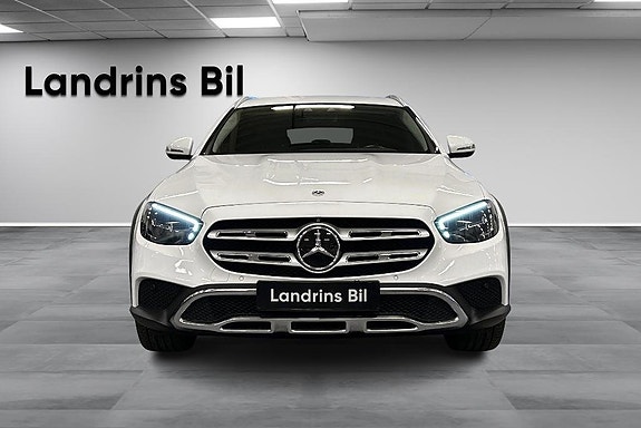 Mercedes-Benz E 220 d 2 of 17