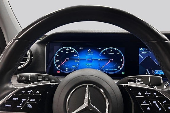 Mercedes-Benz E 220 d 10 of 17