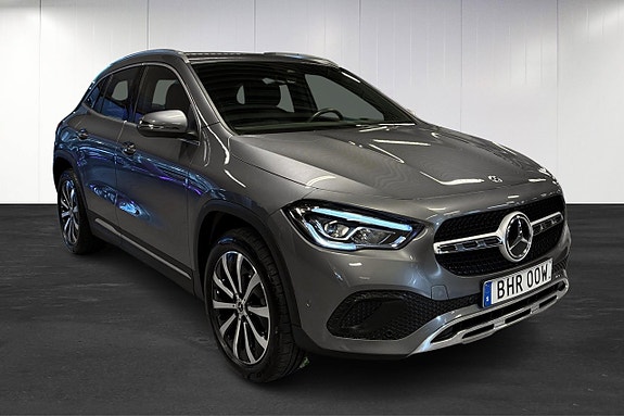 Mercedes-Benz GLA 200 2 of 23