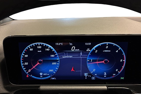 Mercedes-Benz GLA 200 21 of 23