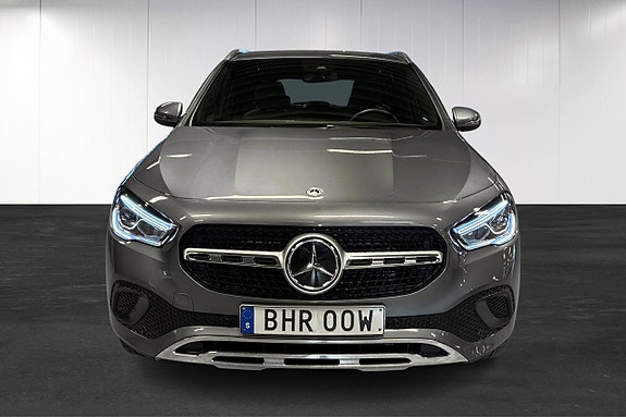 Mercedes-Benz GLA 200 5 of 23