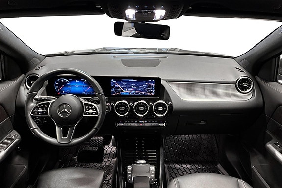 Mercedes-Benz GLA 200 10 of 23