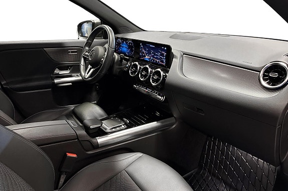 Mercedes-Benz GLA 200 11 of 23