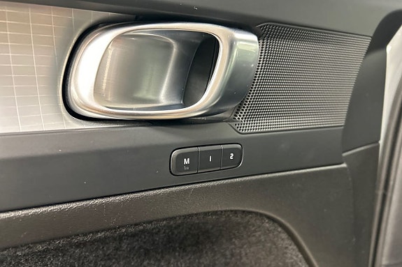 Volvo XC40 23 of 30