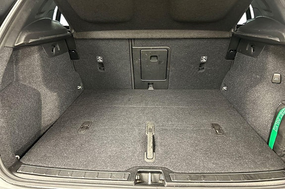 Volvo XC40 21 of 30