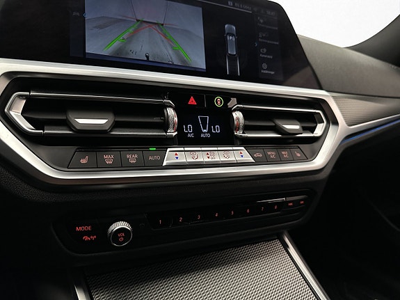 BMW 330e 24 of 30