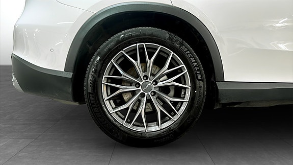 Mercedes-Benz GLC220 d 9 of 12