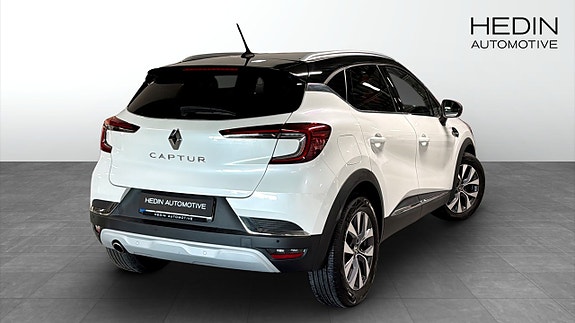 Renault Captur 2 of 12