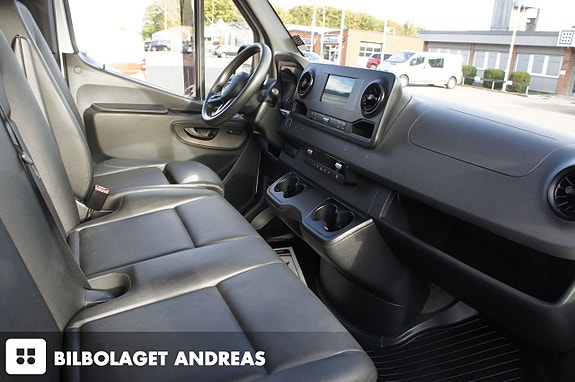 Mercedes-Benz Sprinter 211 8 of 11