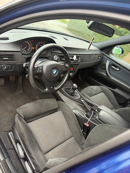 BMW 335i 6 of 6