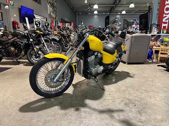 Honda VT600C Shadow 6 of 12