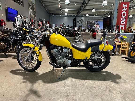Honda VT600C Shadow 5 of 12