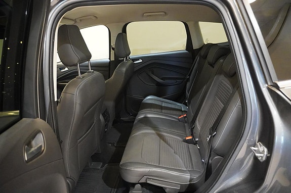 Ford Kuga 10 of 15