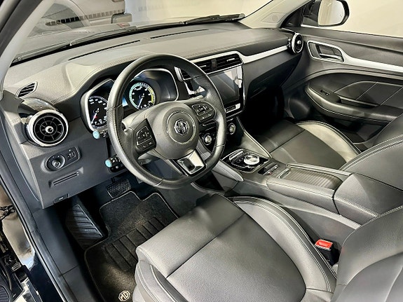 MG ZS EV 6 of 13
