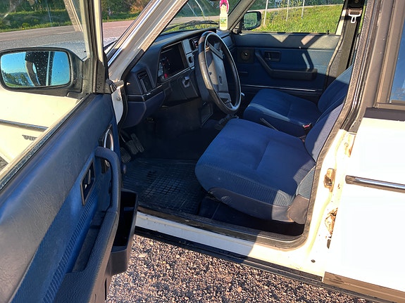 Volvo 245 6 of 14