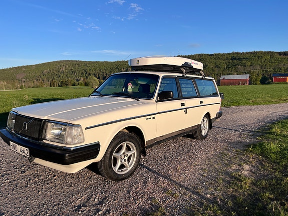 Volvo 245 5 of 14