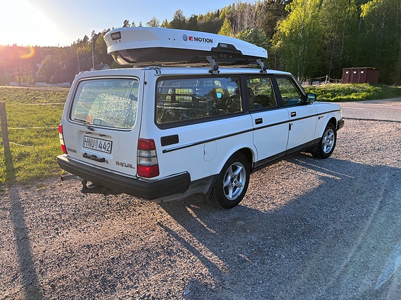 Volvo 245 4 of 14