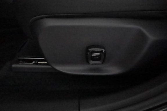 Volvo EX30 22 of 30