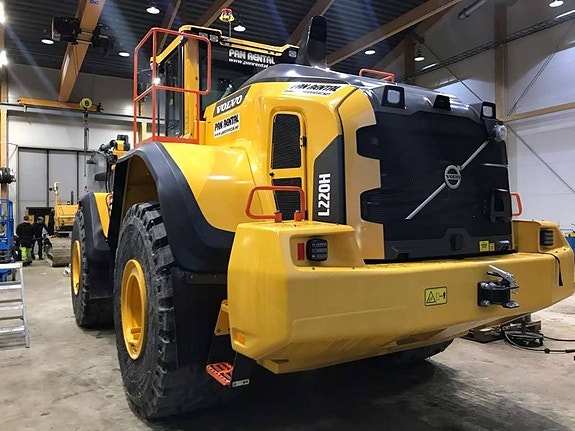 Volvo L220H Uthyres/For Rental 2 of 3