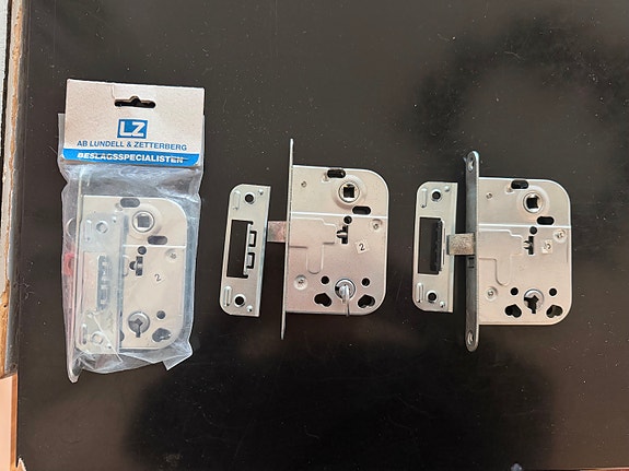 Product image 1 of 2