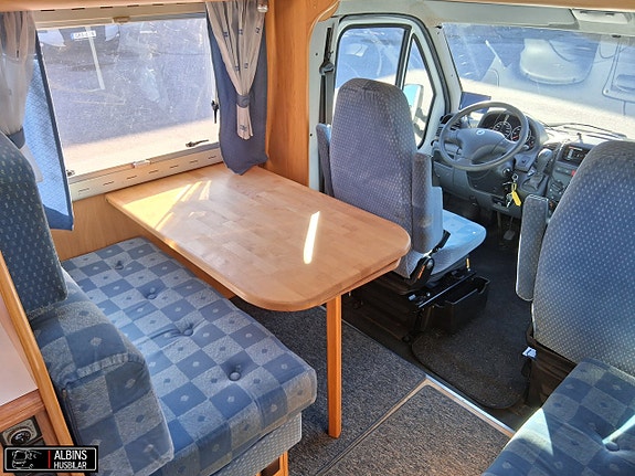 Hobby 690 GES / Automat 2 of 21
